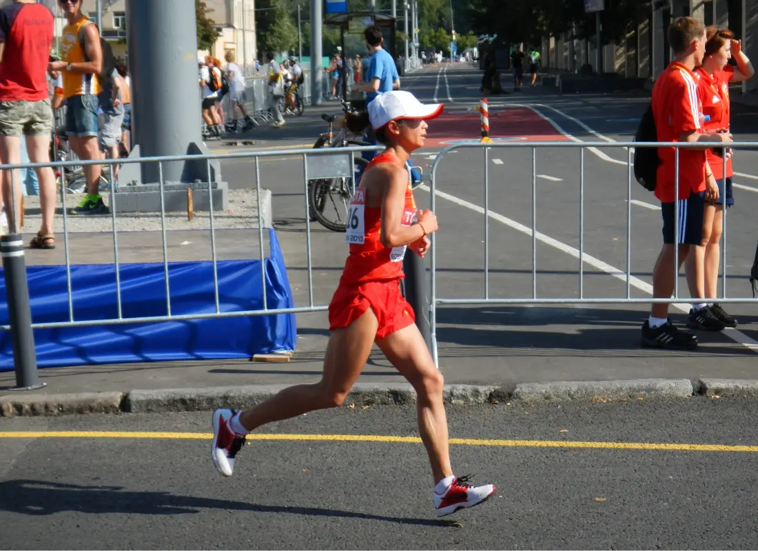 outdoor-person-girl-woman-street-running-794137-pxhere.com