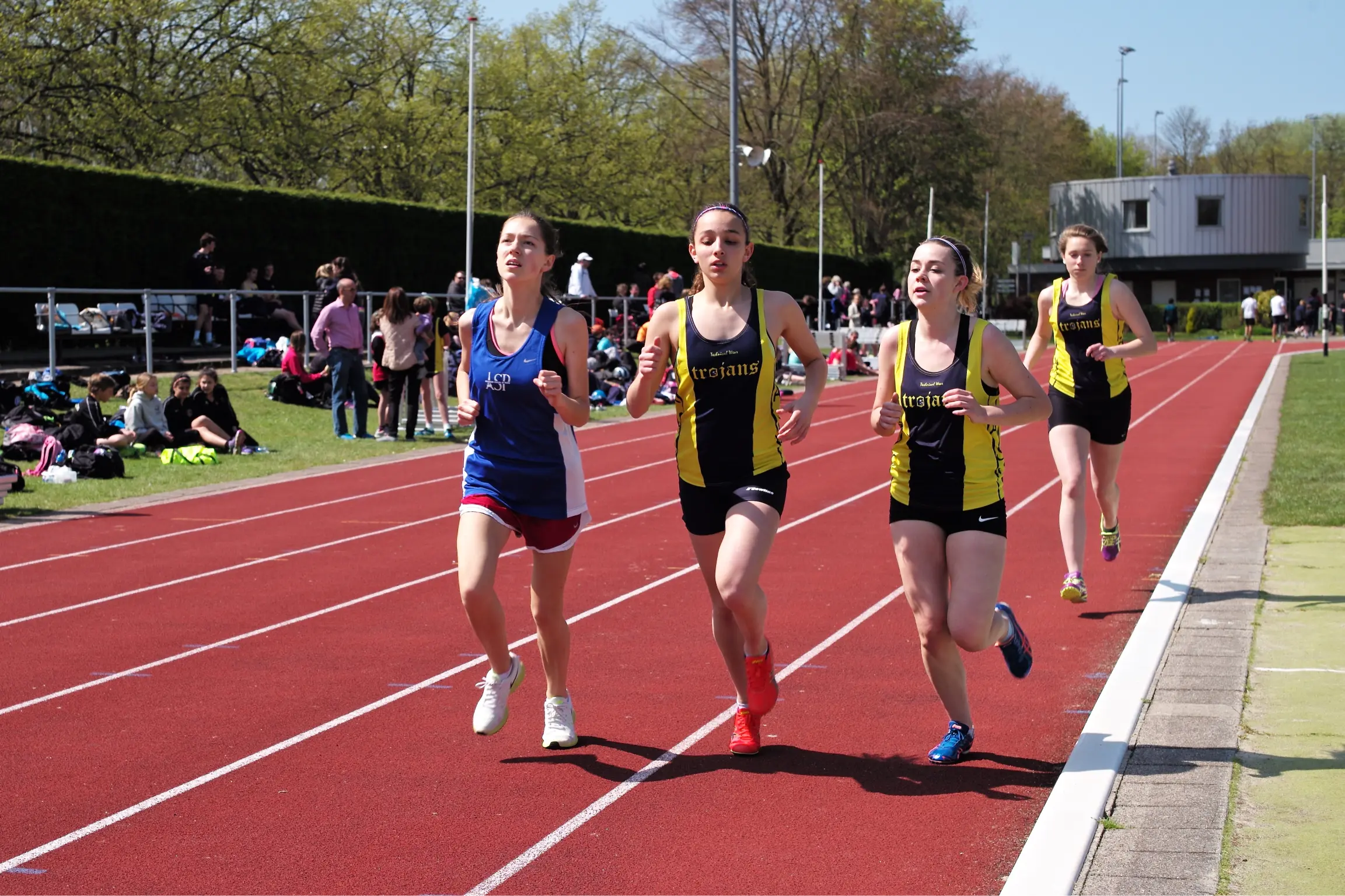 track-running-run-jumping-runner-ash-360587-pxhere.com